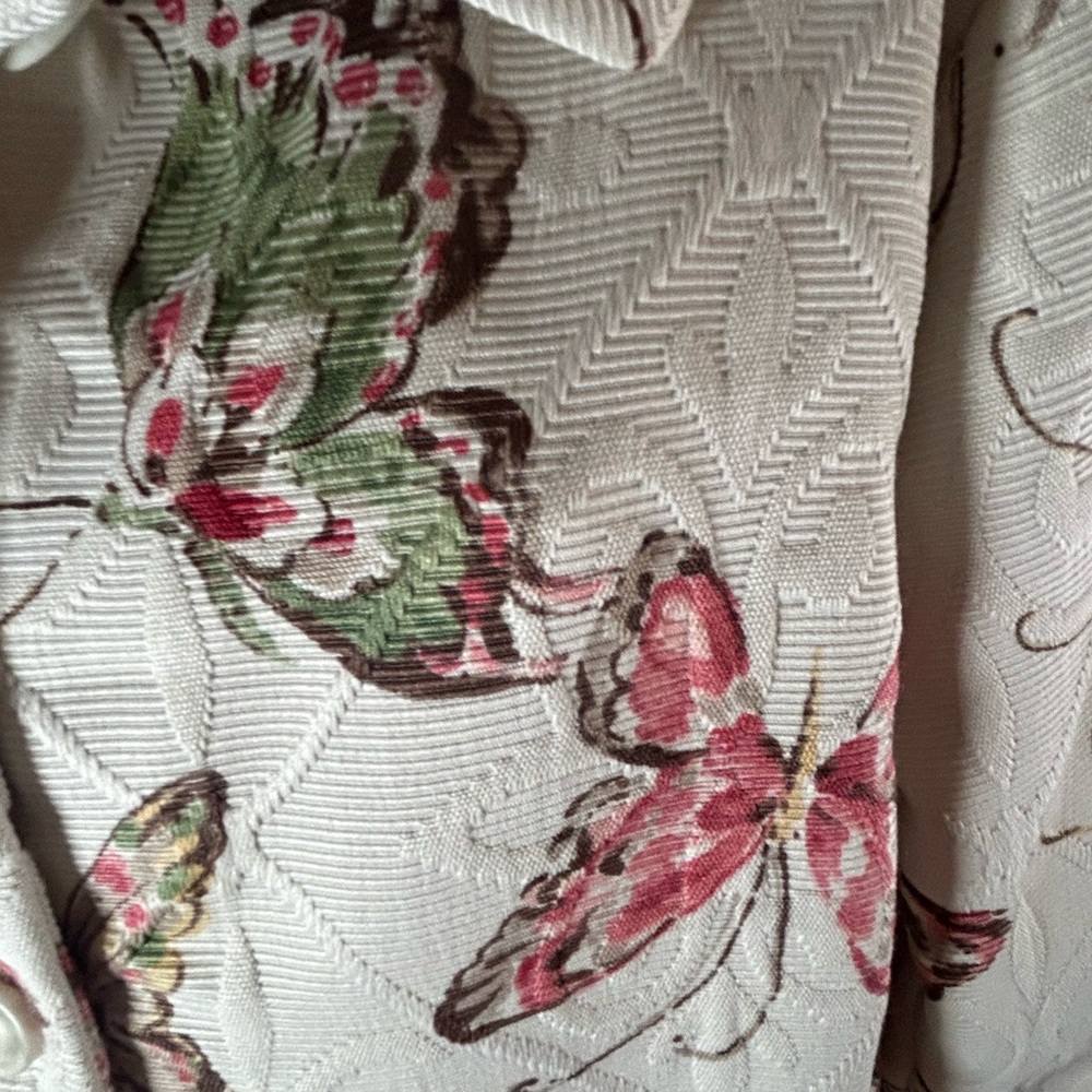 Alfred Dunner cream color with multicolored butterfly women’s jacket - Picture 2 of 8